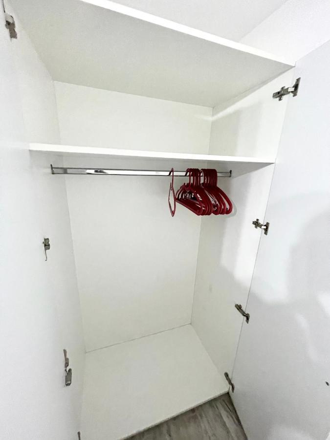 Temple 4 Apartment Bucureşti Ngoại thất bức ảnh