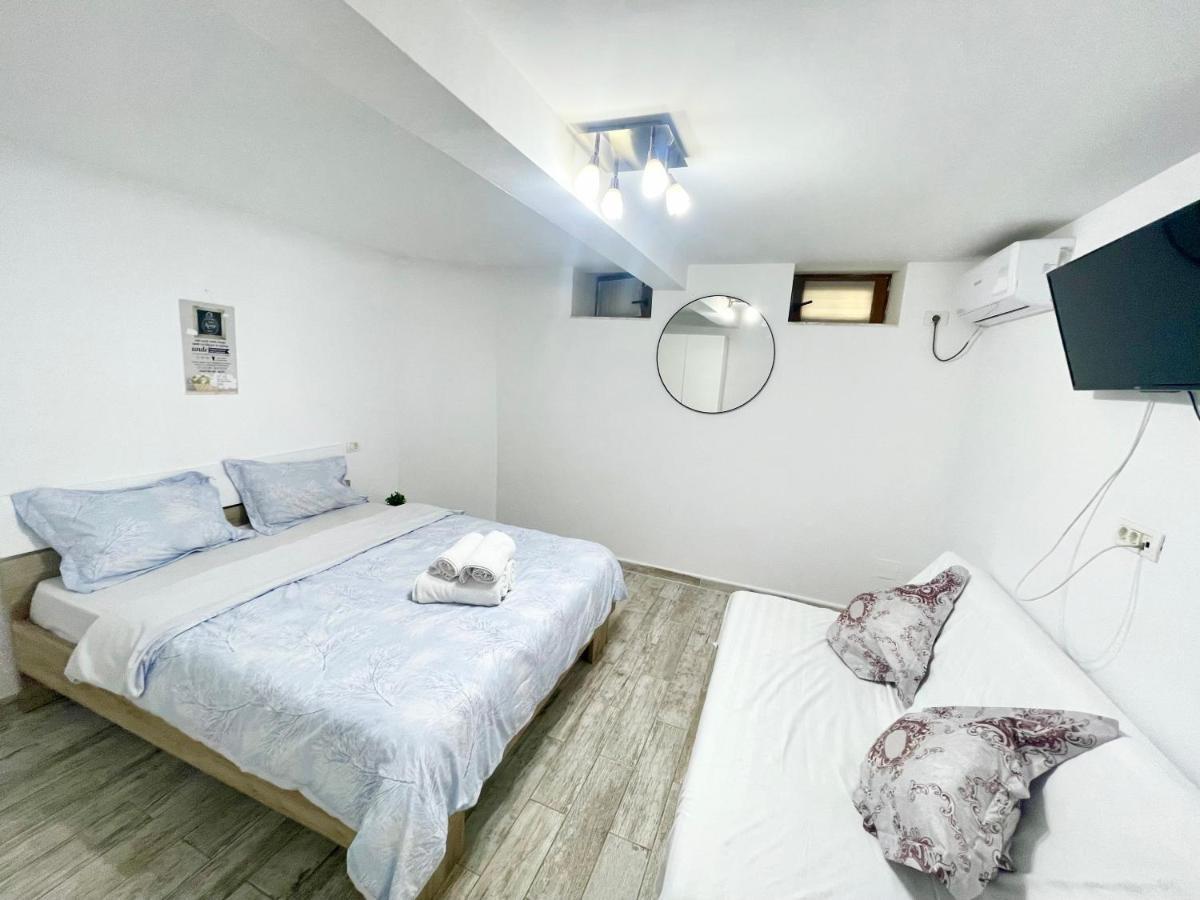 Temple 4 Apartment Bucureşti Ngoại thất bức ảnh